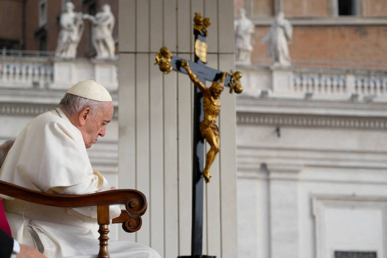 Papa vê pornografia como ameaça moderna