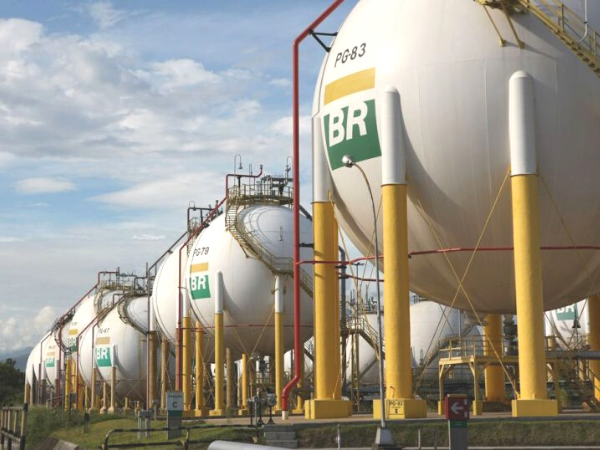 Petrobras anuncia redução do preço do gás natural em 5%