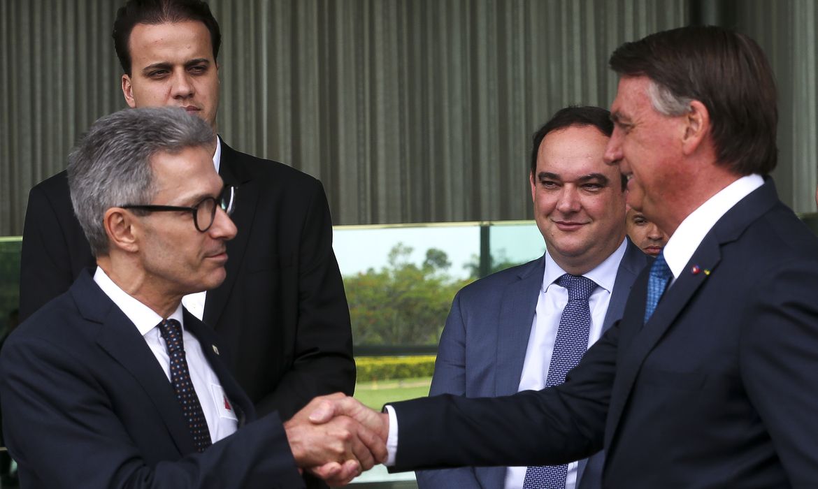 Romeu Zema garante apoio para Bolsonaro no 2º. Turno