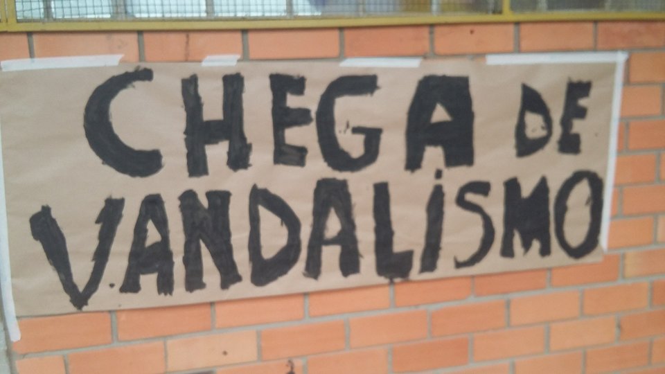 Aluno poderá pagar por vandalismo