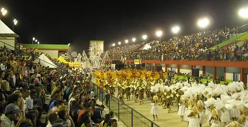 Laguna contará com desfiles no carnaval