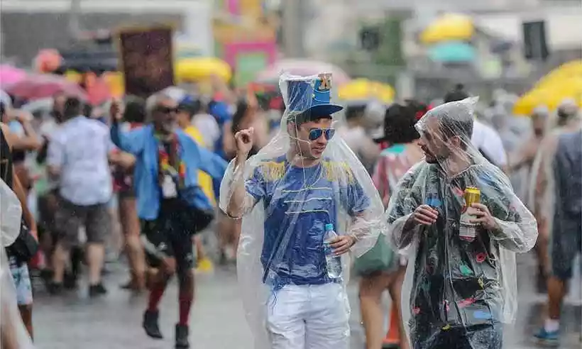 Carnaval terá calor e muita chuva em SC