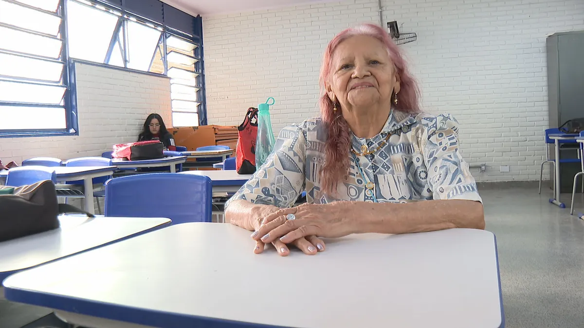 Aposentada entrou na escola aos 88 anos