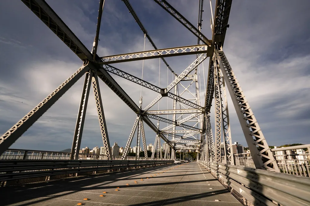 Continua furto de fios na Ponte Hercílio Luz 