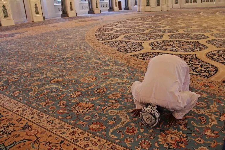 Começa o Ramadã, mês de fé dos muçulmanos.