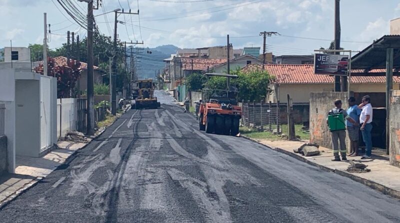 Rua Rubens Faraco será concluída hoje