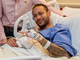Neymar é operado no Catar. “Voltarei forte” 