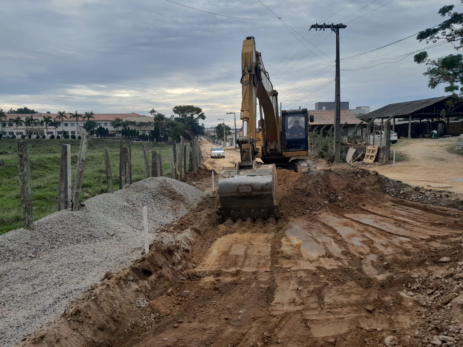 RUA JAIME SORATO RECEBE ASFALTO