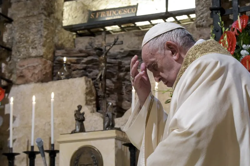 Papa expulsa do Vaticano religioso que o contrariou